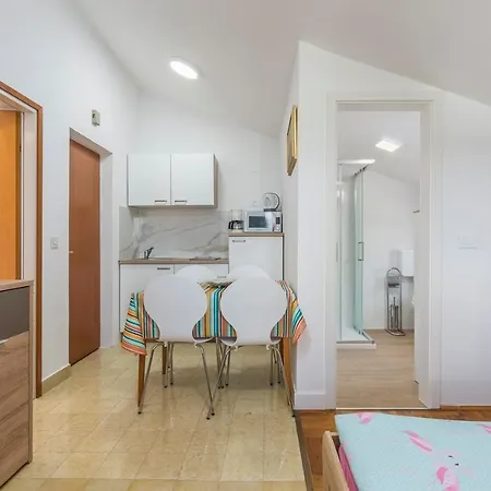 Гостевой дом Complex Vetrina-shared Pool