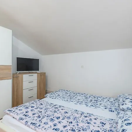 Πανσιόν Complex Vetrina-shared Pool 4*