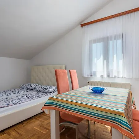 Complex Vetrina-shared Pool