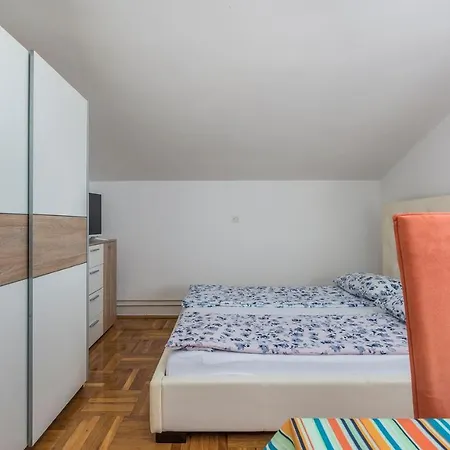 Complex Vetrina-shared Pool Нова-Вас