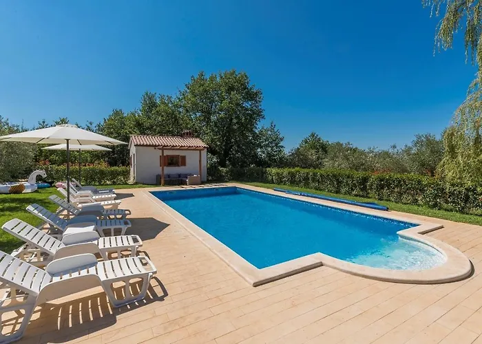 Complex Vetrina-shared Pool Gostinjska kuća Nova Vas (Porec)