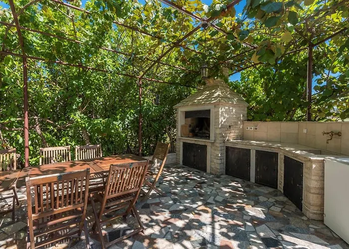 Complex Vetrina-shared Pool Konukevi 4*