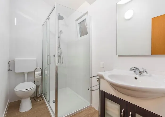 Complex Vetrina-shared Pool Nova Vas (Porec)