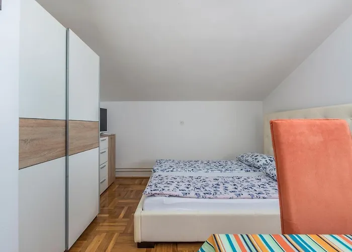 Complex Vetrina-shared Pool Nova Vas (Porec)