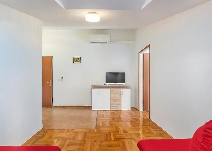 Complex Vetrina-shared Pool Nova Vas (Porec)