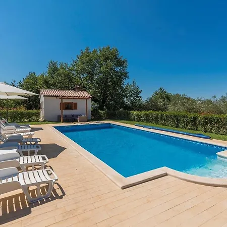 Complex Vetrina-shared Pool Maison d'hôtes Nova Vas (Porec)