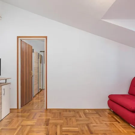 Complex Vetrina-shared Pool Gæstehus 4*