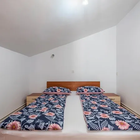 Complex Vetrina-shared Pool Gæstehus 4*