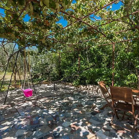 Penzion Complex Vetrina-shared Pool