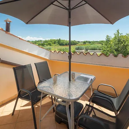 Complex Vetrina-shared Pool 3* Nova Vas